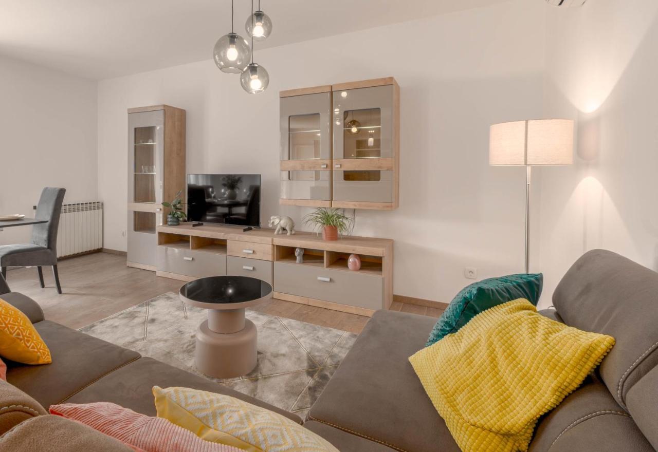 Newly Renovated Holiday Apartment Sirius โปเรช ภายนอก รูปภาพ