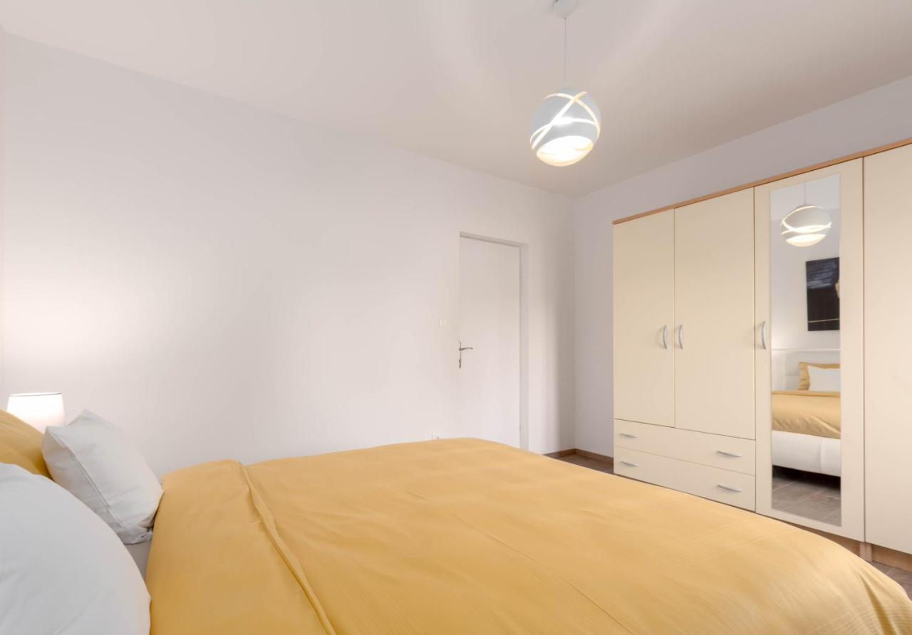 Newly Renovated Holiday Apartment Sirius โปเรช ภายนอก รูปภาพ
