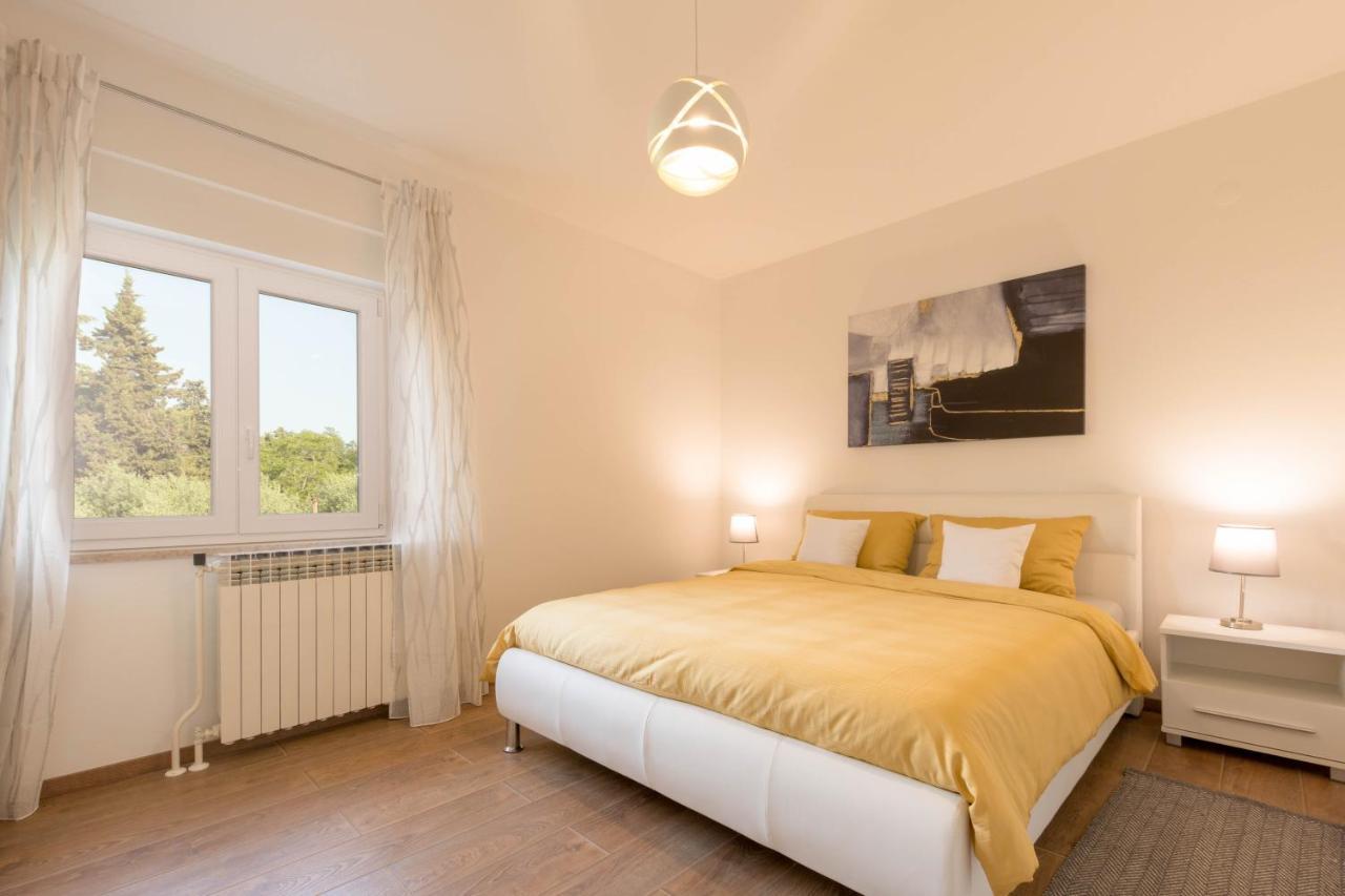 Newly Renovated Holiday Apartment Sirius โปเรช ภายนอก รูปภาพ